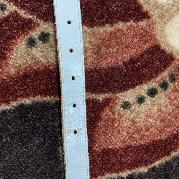 Express genuine leather white belt with bronze hardware buckle - Picture 5 of 5